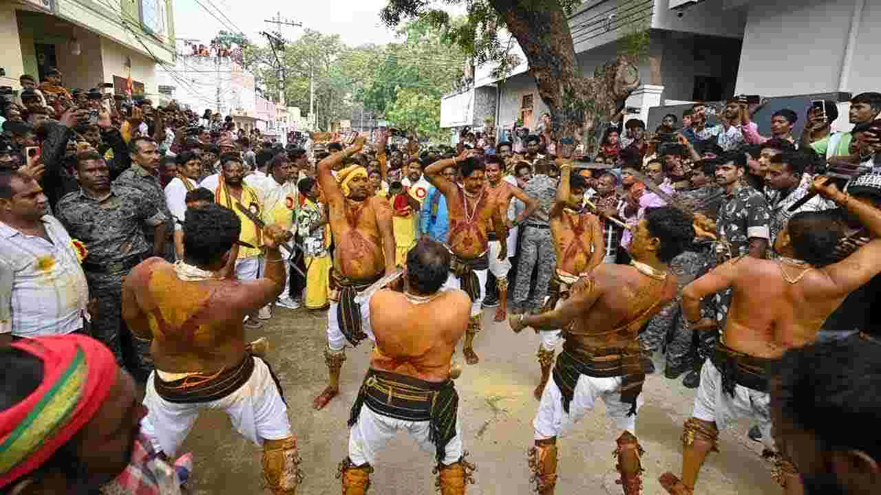 Beeranna Bonalu: భక్తి శ్రద్ధలతో బీరన్నకి బోనాలు
