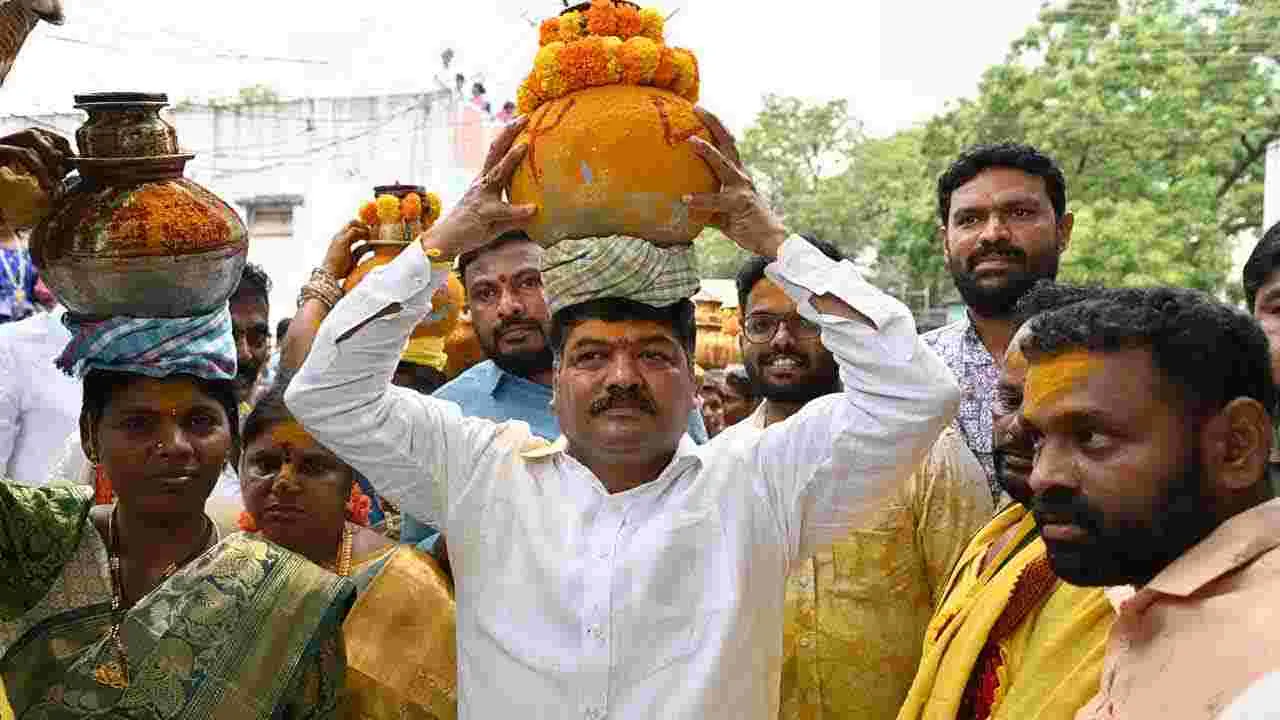 Beeranna Bonalu: భక్తి శ్రద్ధలతో బీరన్నకి బోనాలు
