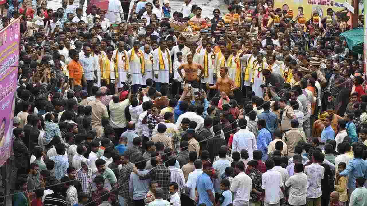 Beeranna Bonalu: భక్తి శ్రద్ధలతో బీరన్నకి బోనాలు