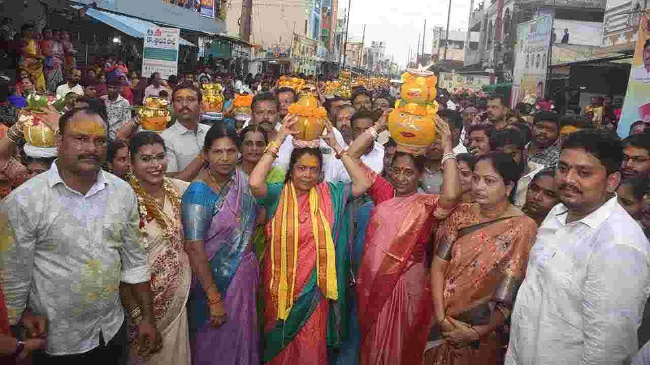 Beeranna Bonalu: భక్తి శ్రద్ధలతో బీరన్నకి బోనాలు