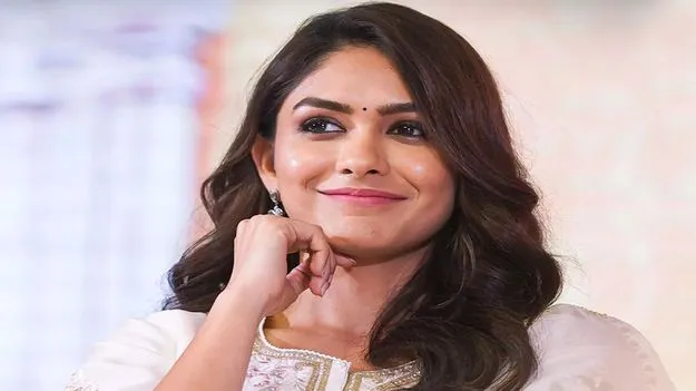దుస్తుల కోసం డబ్బు వృథా నచ్చదు..