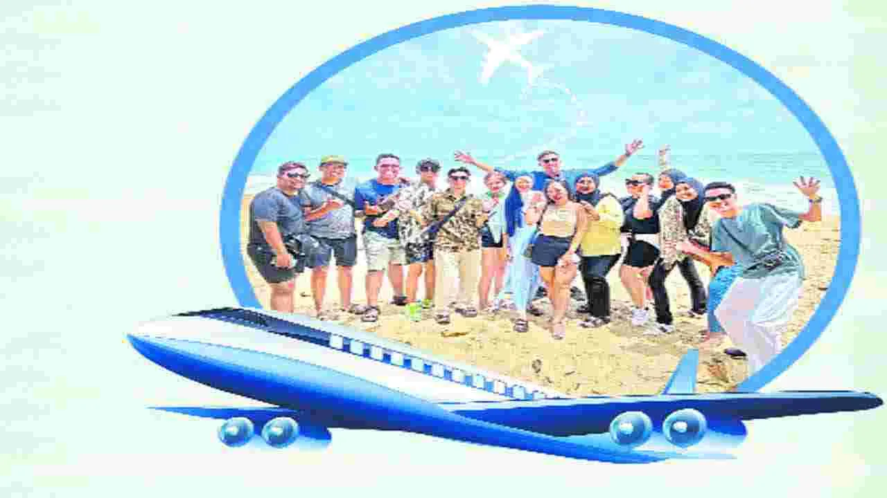 కొలీగ్స్‌తో కలిసి టూర్‌కు...