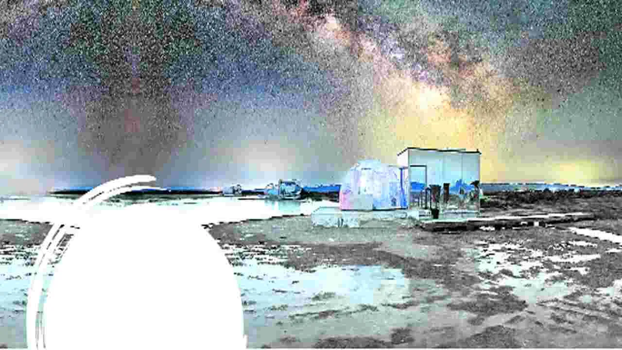 ఏకాంత హోటల్‌..