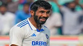 Jasprit Bumrah: నాకూ ఫ్యామిలీ ఉంది.. డబ్బులు సంపాదించాలి.. టెస్ట్ క్రికెట్‌పై బుమ్రా ఆసక్తికర వ్యాఖ్యలు