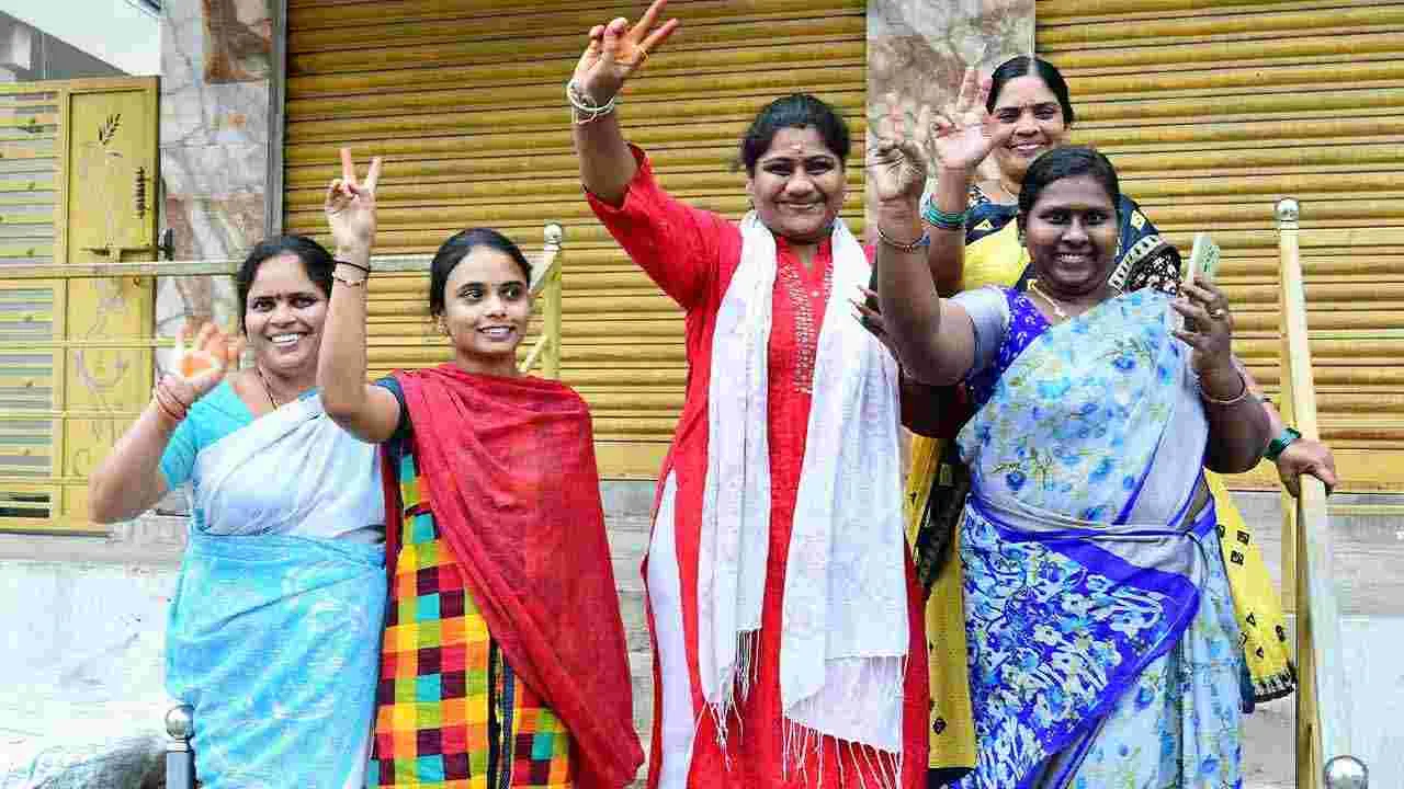 Pedala Sevalo: ఆంధ్రప్రదేశ్లో ప్రేమ ఆప్యాయతల మధ్య 'పేదల సేవలో' కార్యక్రమం