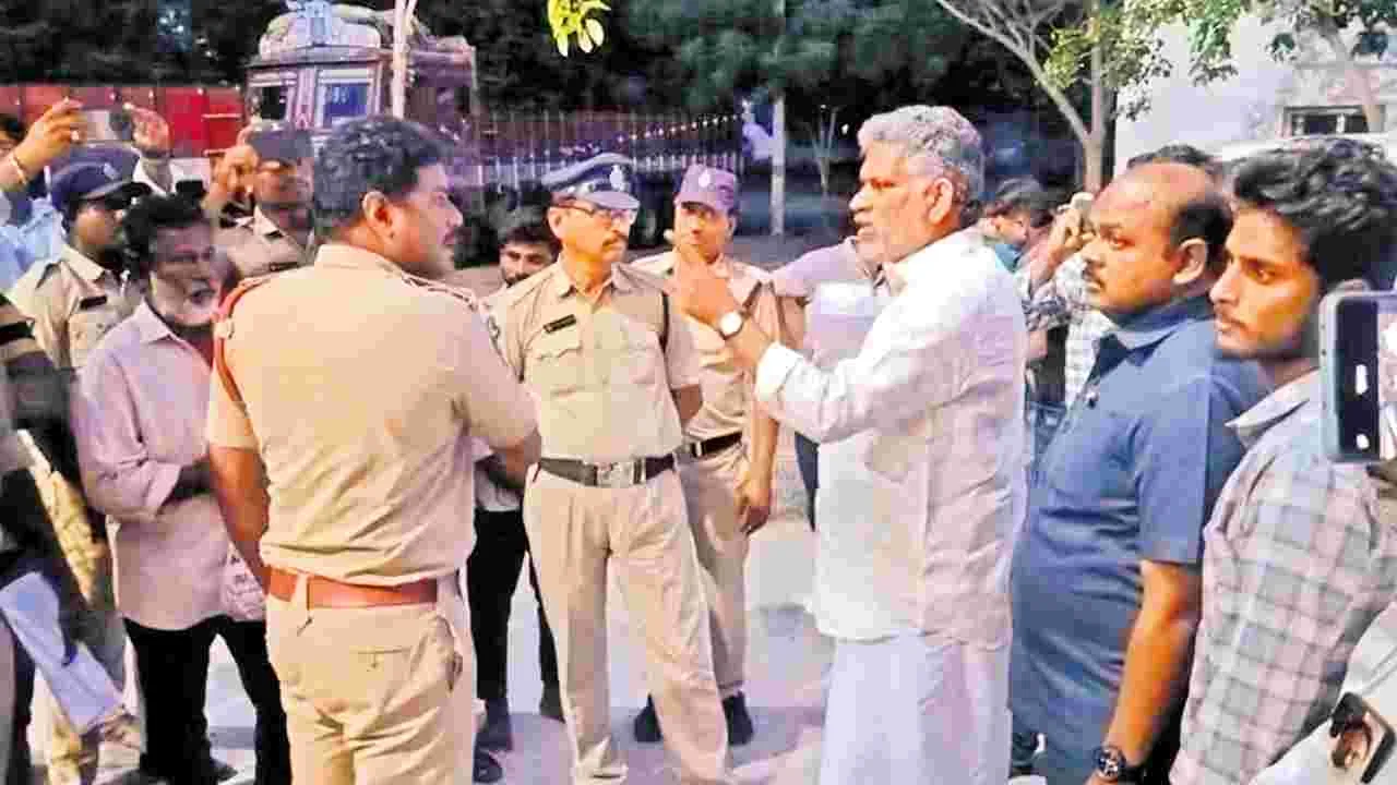 Prakasam District: పొదిలి సీఐపై చెవిరెడ్డి దౌర్జన్యం