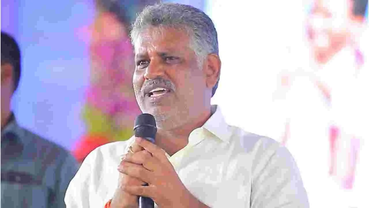 Chevireddy SIT Custody: జైలు ప్రాంగణంలో చెవిరెడ్డి అరుపులు.. తప్పుడు కేసులంటూ హడావుడి 
