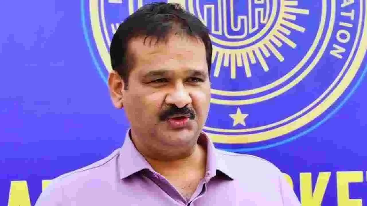 HCA Scam Investigation: హెచ్‌సీఏ అక్రమాల కేసు.. నిందితులపై సీఐడీ ప్రశ్నల వర్షం