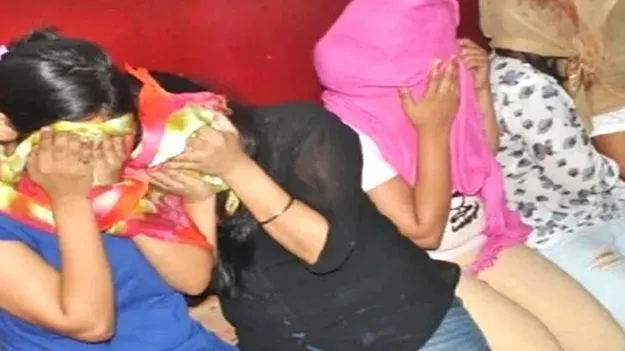 Hyderabad: స్టార్‌ హోటళ్లలో వ్యభిచారం.. విదేశాల నుంచి యువతుల అక్రమ రవాణా