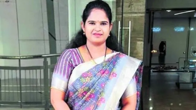 Hyderabad: మణికొండలో ఘోర రోడ్డు ప్రమాదం.. వాటర్ ట్యాంకర్ ఢీకొని..