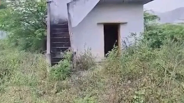 Hyderabad: పాడుబడ్డ ఇంట్లో అస్తి పంజరం..