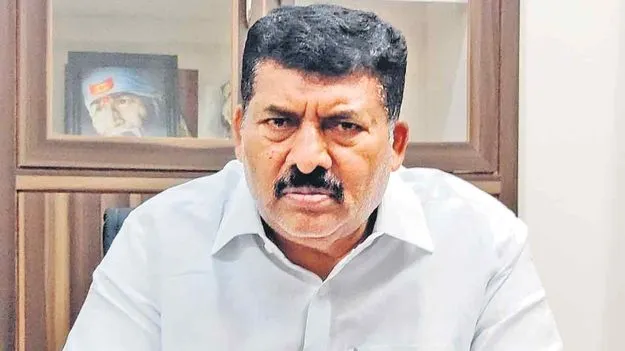 MLA: అభివృద్ధి పనుల్లో రాజకీయాలు వద్దు..