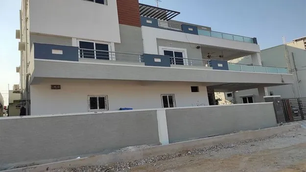 Hyderabad: ఇలా అయితే ఎలా బతికేది.. ఎక్కువ సంపాదన అద్దెకే..