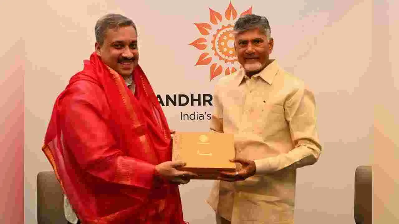 CM Chandrababu: సింగపూర్లో భారత హైకమిషనర్ శిల్పక్ అంబులేతో సీఎం చంద్రబాబు భేటీ
