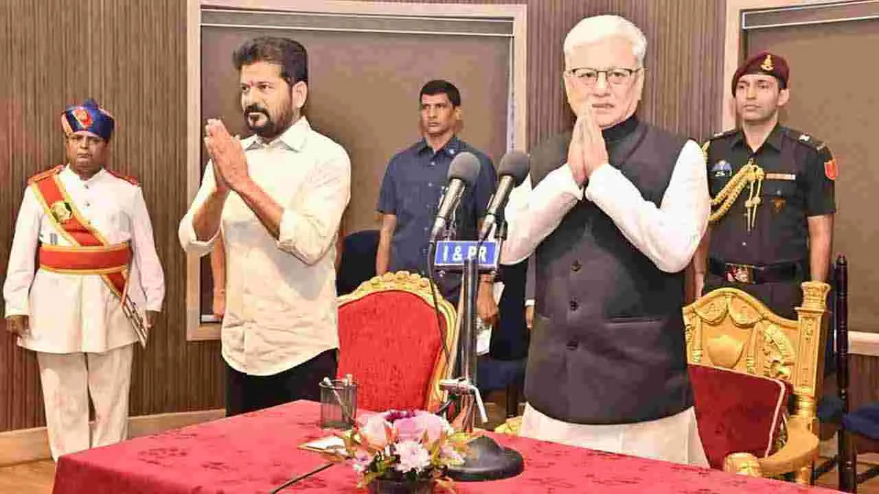 Telangana Cabinet Expansion: రాజ్భవన్లో నూతన మంత్రుల ప్రమాణ స్వీకారం