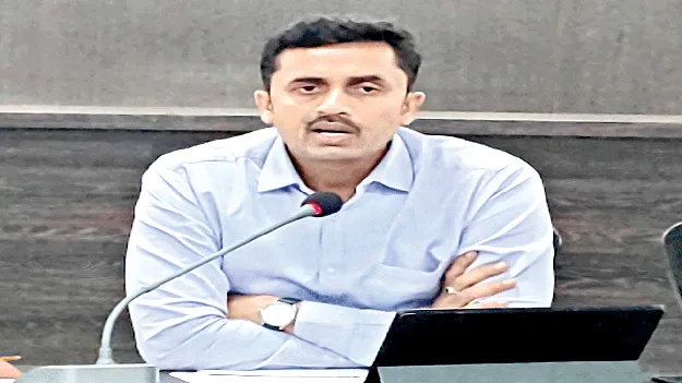 Admissions  పాఠశాలల్లో ప్రవేశాలు పెరగాలి