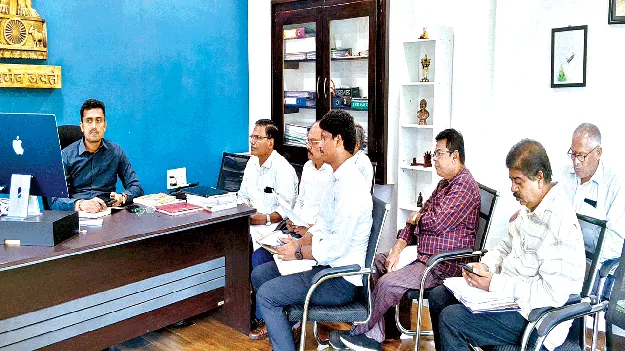 Complete by December డిసెంబరు నాటికి పూర్తిచేయండి