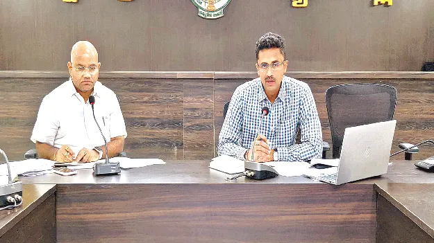 Hostels    వసతిగృహాలను సందర్శించాలి