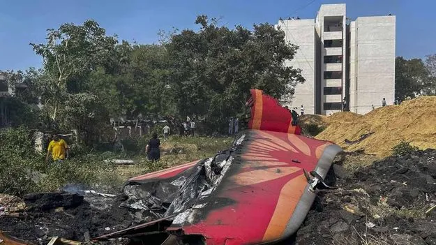 Air India Crash: రాయిటర్స్, వాల్‌స్ట్రీట్ జర్నల్‌కు పైలట్ల సంఘం లీగల్ నోటీసు