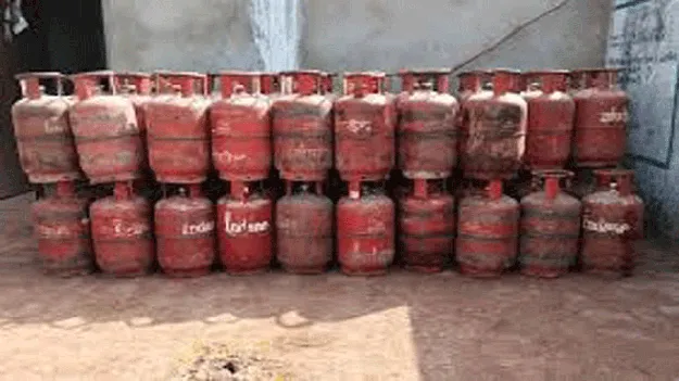 kumaram bheem asifabad- జమకాని వంట గ్యాస్‌ రాయితీ