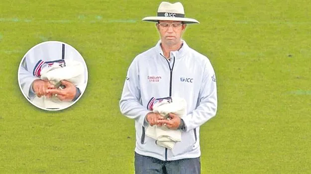 Umpire Dharmasena : అంపైర్‌ ధర్మసేనపై ఫైర్‌..