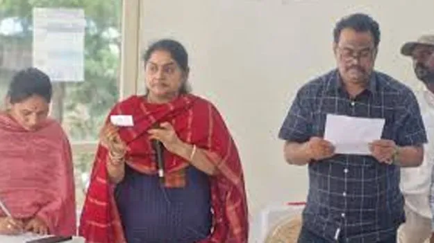 KPHB Auction: ఎకరం 65.34 కోట్లు 