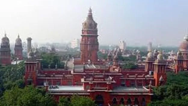 Madras High Court: ప్రభుత్వ పథకాలకు బతికున్న నేతల పేర్లు పెట్టొద్దు