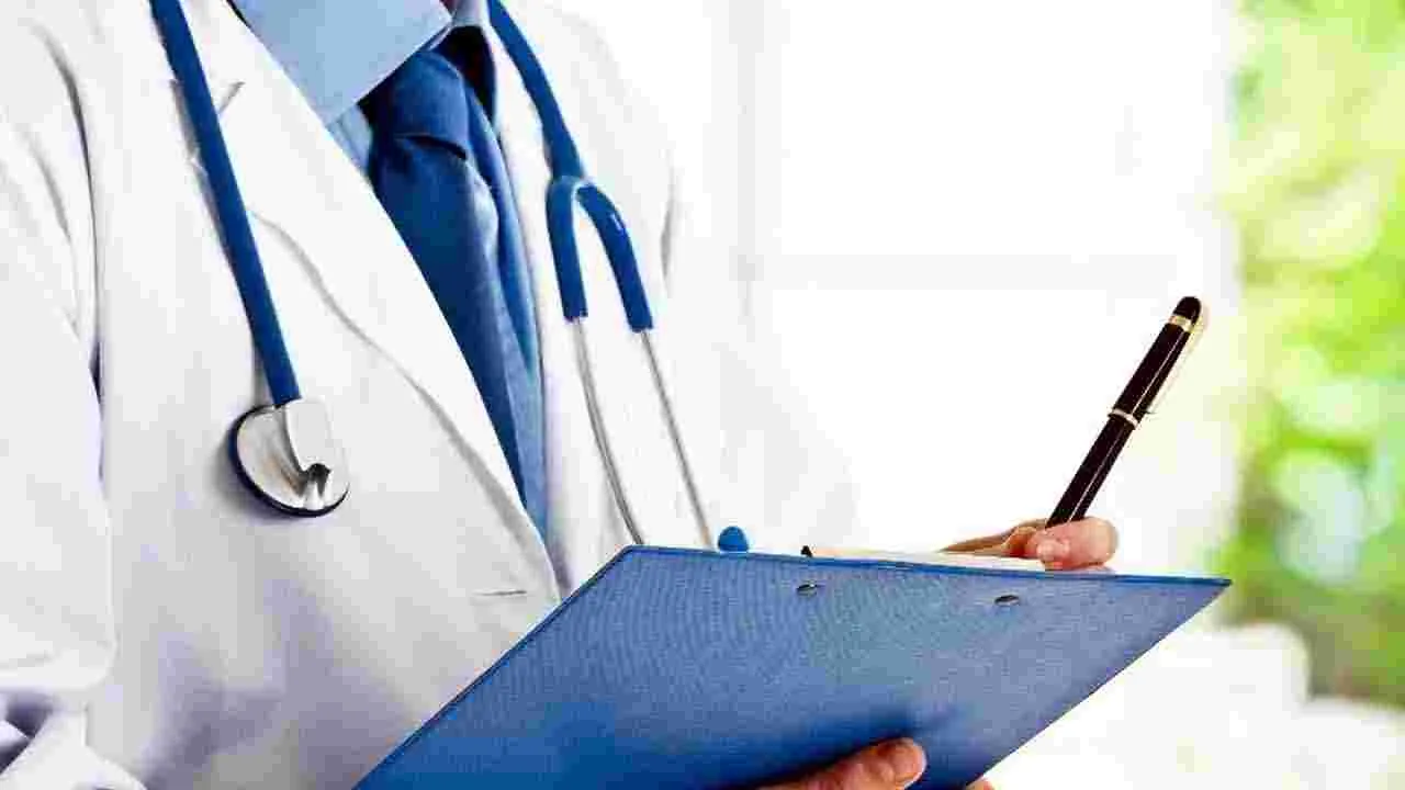 Health Tips: మామిడి పండు జ్యూస్లో పాలు కలిపి తాగుతున్నారా.. అయితే ఈ నిజాలు తెలిస్తే షాక్ అవుతారు..