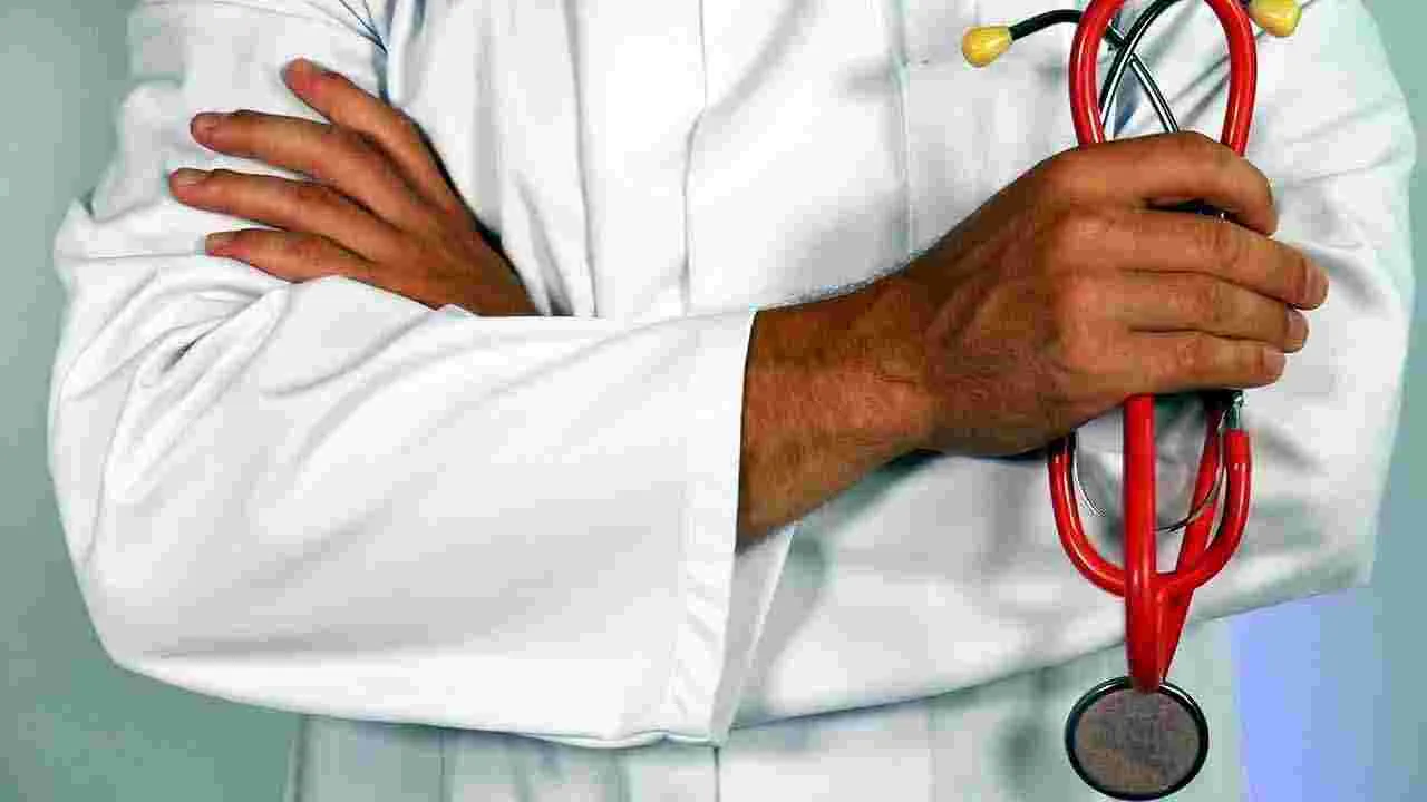 Health Tips: రోజూ పచ్చి టమోటాలు తినడం వల్ల కలిగే 6 ప్రయోజనాలివే.. 