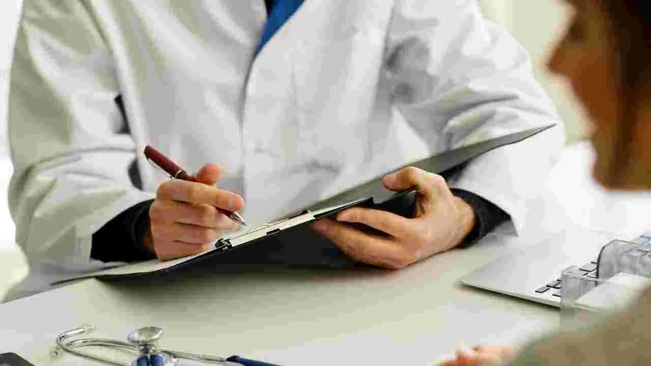 Health Tips: భోజనానికి ముందు పెరుగు తీసుకోవడం వల్ల కలిగే లాభాలివే..