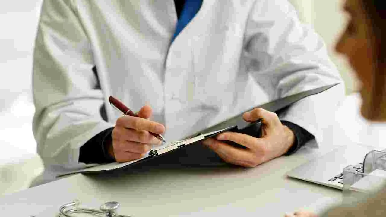 Health Tips: ఈ ఆహార పదార్థాలు ఎక్కువగా తీసుకుంటున్నారా.. అయితే మీ కాలేయం రిస్క్లో పడ్డట్లే..