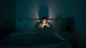 Doom Scrolling Effects: డూమ్ స్క్రోలింగ్ చేస్తున్నారా? ఈ డిజిటల్ వ్యాధితో జాగ్రత్త..