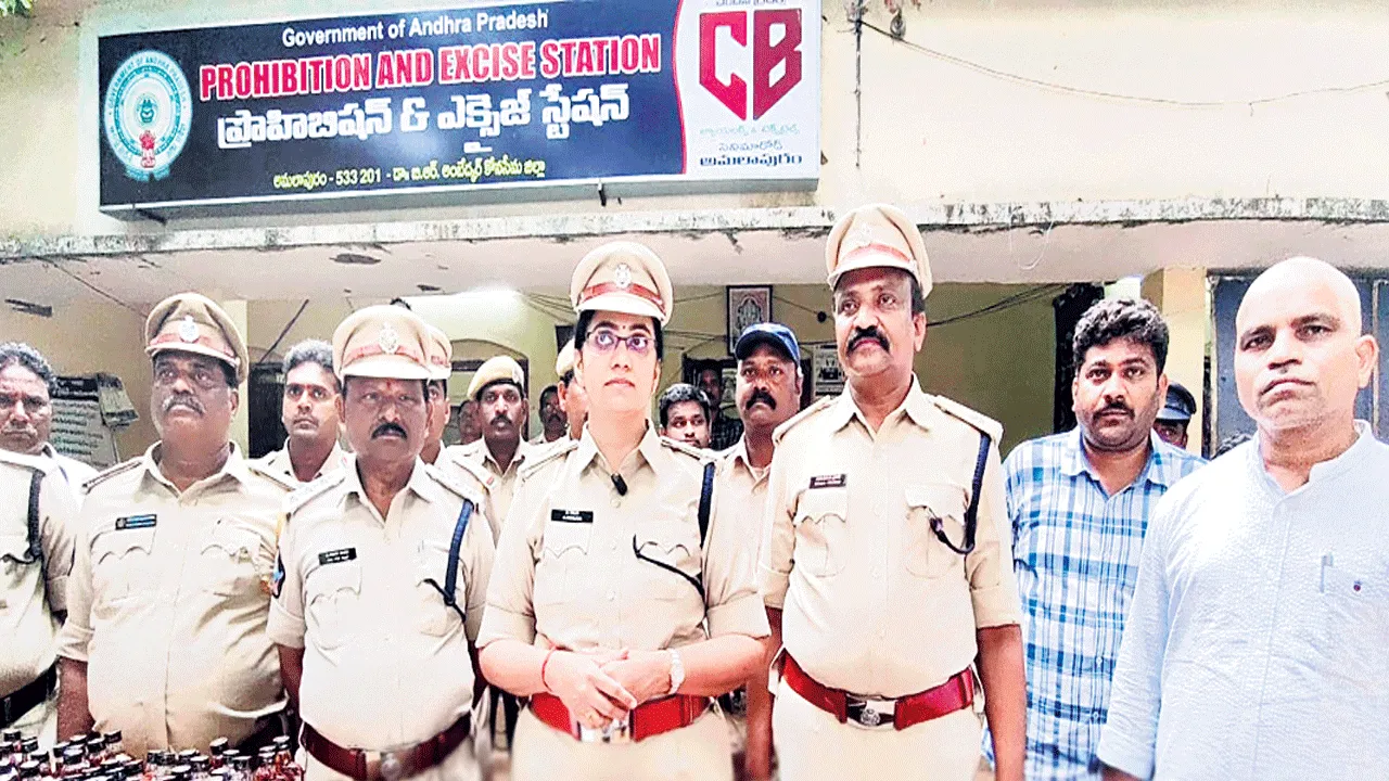 నకిలీ మద్యం తయారుచేస్తున్న ముఠా గుట్టు రట్టు 