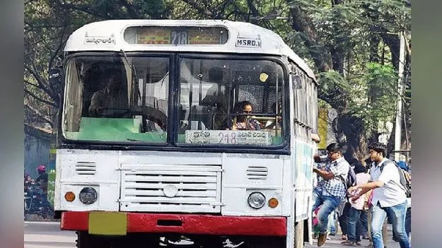 TGSRTC Union: ఎలక్ట్రిక్ బస్సుల కొనుగోలు ఆర్టీసీ ద్వారా చేపట్టాలి