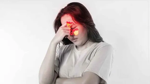 Kidney Health: కళ్లలో కనిపించే ఈ 5 లక్షణాలు.. కిడ్నీ సమస్యలకు హెచ్చరిక!