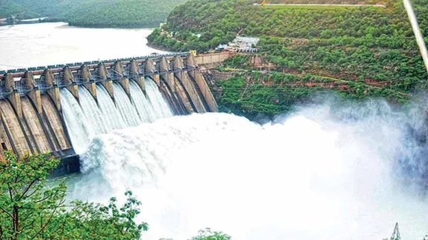 Srisailam Reservoir: శ్రీశైలంలో పెరుగుతున్న నీటిమట్టం