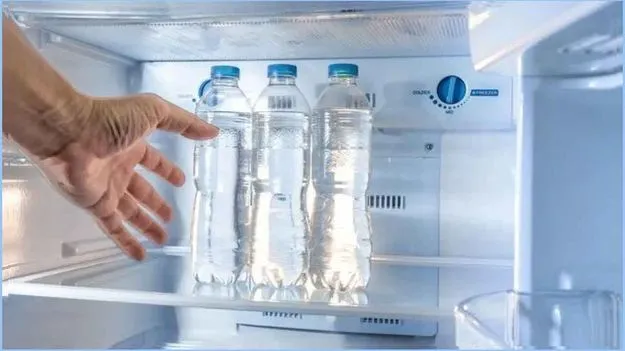 Kitchen Hacks: ఫ్రిజ్ వాటర్ బాటిల్ ప్రతి రోజూ శుభ్రం చేయాలా? వద్దా?   