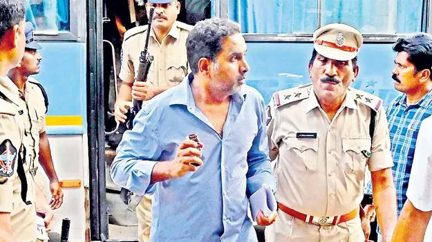 Liquor Scam: మద్యం లో దొంగాట