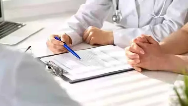 Cheriyal Government Hospital: చేర్యాల ప్రభుత్వాస్పత్రి వైద్యుడికి మెమో