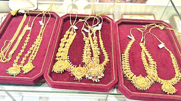 Gold scams: ‘గోల్డ్‌’మాల్‌!