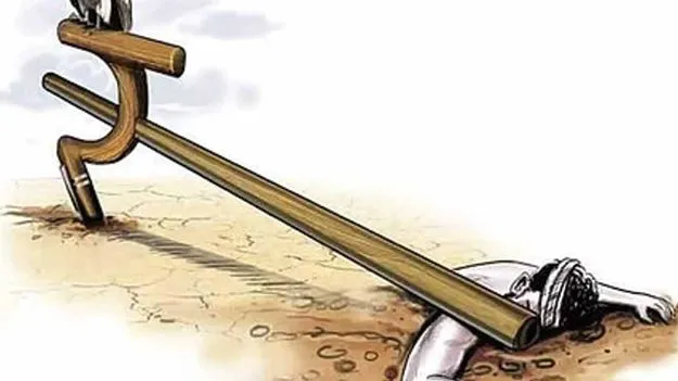 Telangana: అప్పుల బాధతో పొలంలోనే రైతు ఆత్మహత్య