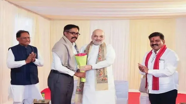 Amit Shah: నక్సలైట్ల ఏరివేతలో పాల్గొన్న పోలీస్‌ అధికారులతో షా సమావేశం