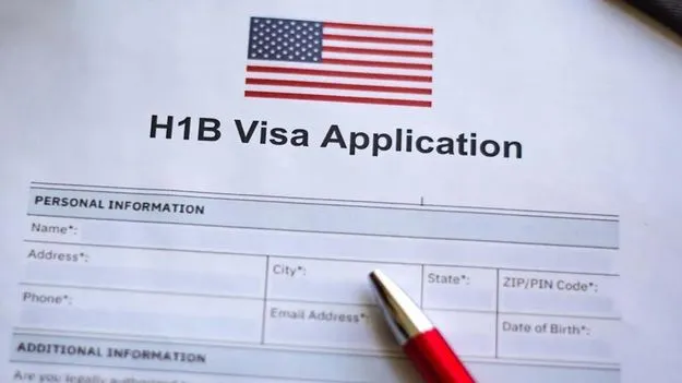 H1B Visa: హెచ్‌1బీ వీసాలకు కాలం చెల్లనుందా?.. ట్రంప్ సన్నిహితుడి సంచలన వ్యాఖ్యలు..