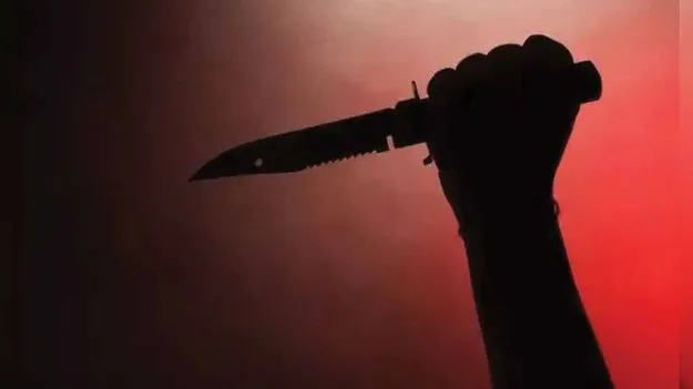 AP Crime News: పాడె కట్టిన వ్యక్తికి లక్షల్లో నగదు