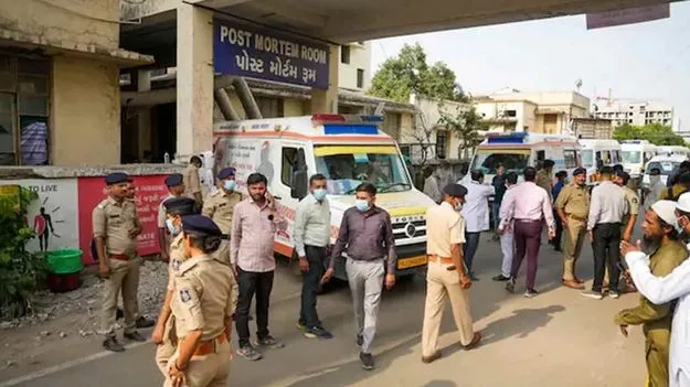 Air India Crash: 124 మృతదేహాలు కుటుంబ సభ్యులకు అప్పగింత.. 