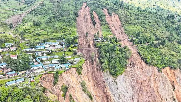 Sikkim: సైనిక శిబిరంపై పడ్డ కొండచరియలు