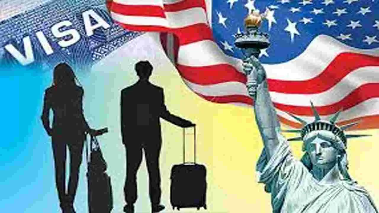 US Warns: నిబంధనలు పాటించకుంటే వీసా రద్దు