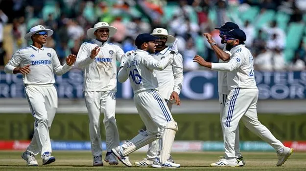 Ind vs Eng 3rd Test Match: టీమిండియా టార్గెట్ 193.. ఆరంభంలోనే జైస్వాల్ అవుట్..
