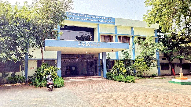 జలవనరుల శాఖలో బదిలీలు 