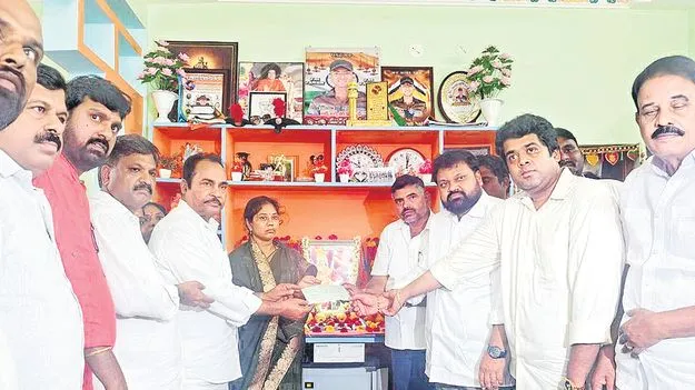 Deputy CM Pawan: వీర జవాన్ కుటుంబానికి రూ.25 లక్షల సాయం